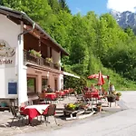 Kirchbruecke Lägenhet